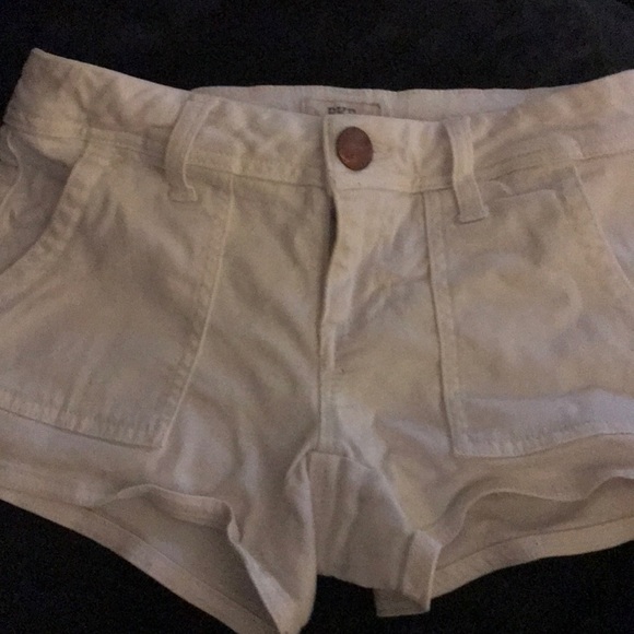 Bke size 24 white shorts - Picture 2 of 4